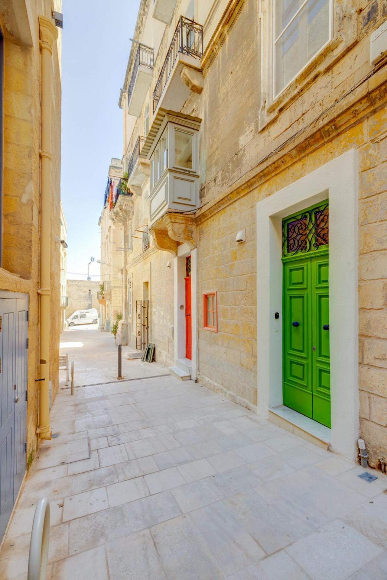 Tranquil 1 Bedroom In The Heart Of Apartment *